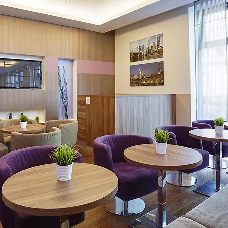 מלון Express Frankfurt Hauptbahnhof 3*