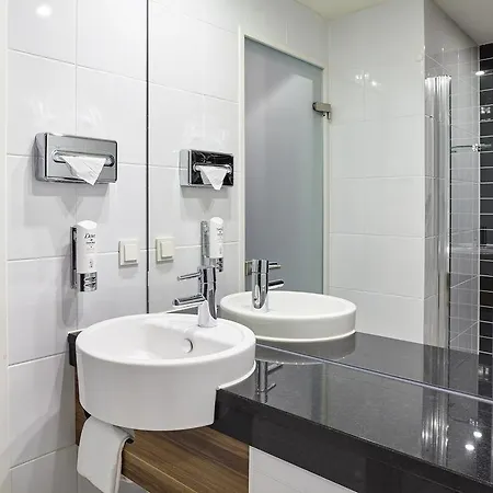 Express Frankfurt Hauptbahnhof 3* פרנקפורט