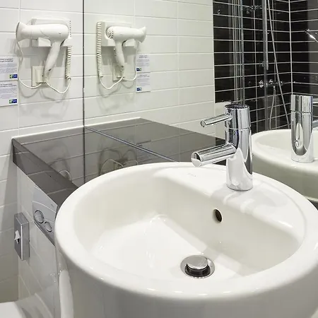 Express Frankfurt Hauptbahnhof فرانكفورت