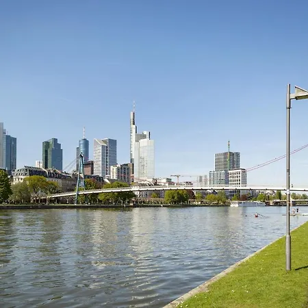 Express Frankfurt Hauptbahnhof 호텔 3*