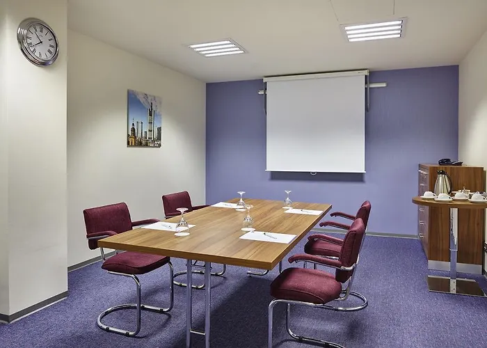 Express Frankfurt Hauptbahnhof Szálloda