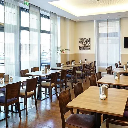 Express Frankfurt Hauptbahnhof 프랑크푸르트