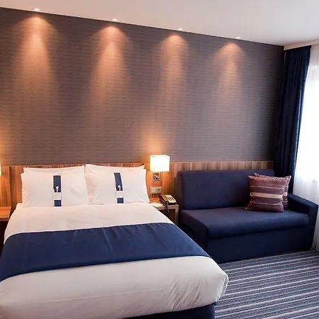 Express Frankfurt Hauptbahnhof Otel 3*