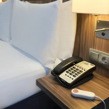 Otel Express Frankfurt Hauptbahnhof